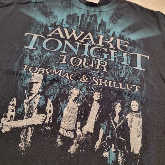 TobyMac & Skillet 2010 Awake Tonight Tour Official Tour Merch Graphic Tee Small - Picture 4 of 10